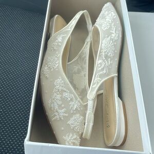 Betsy Johnson Renn Ivory beaded flat 8.5